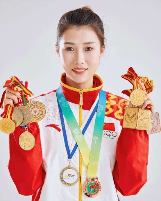 李悦.jpg