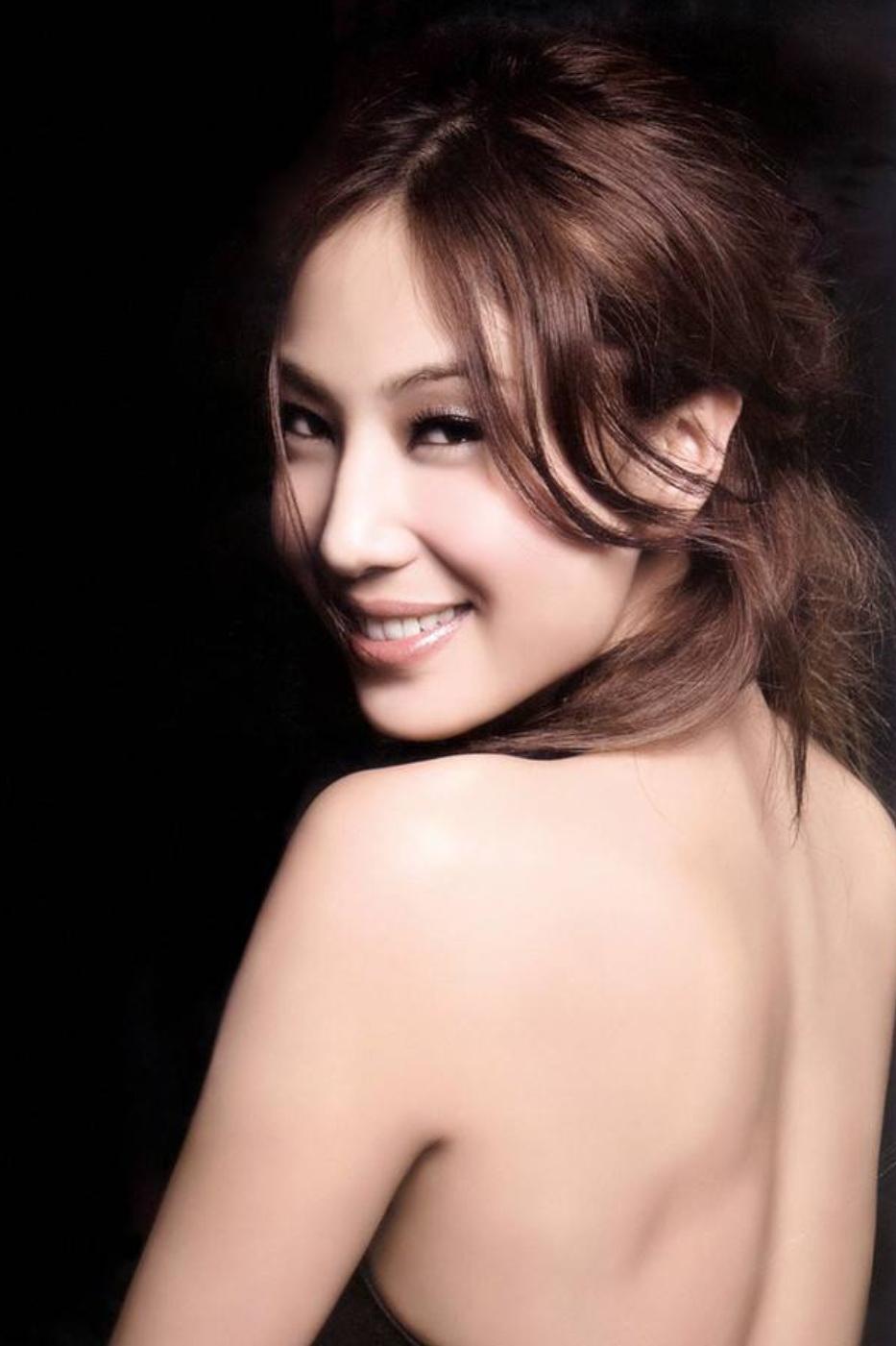 郑希怡.jpg