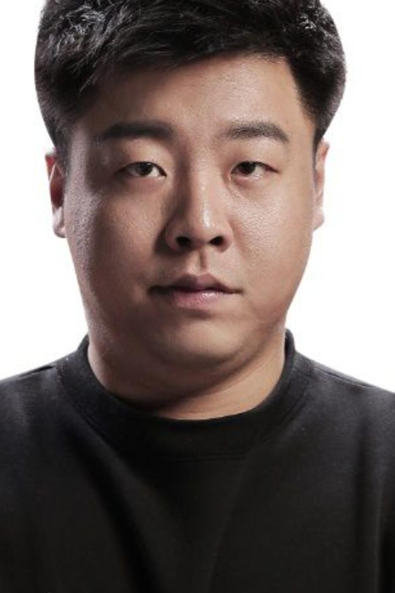 马哲.jpg