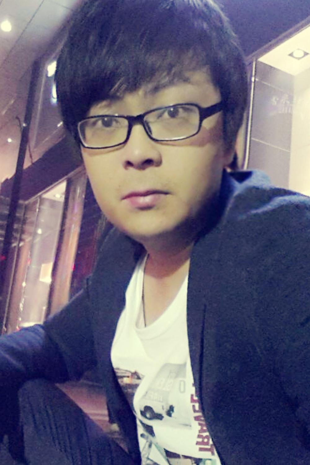 胡世明.jpg
