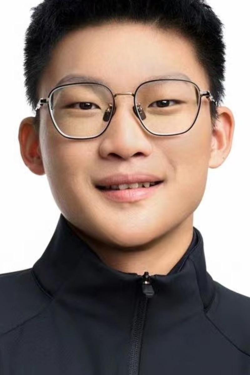 钟宇晨.jpg