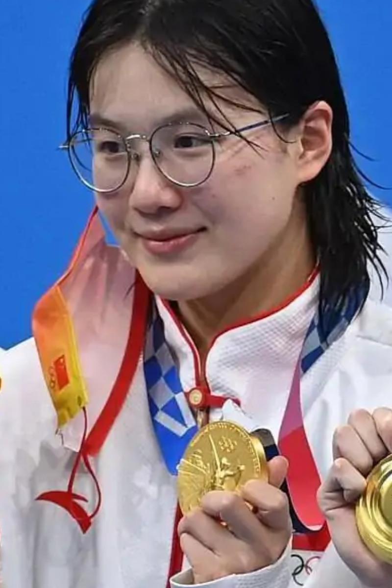 汤慕涵.jpg