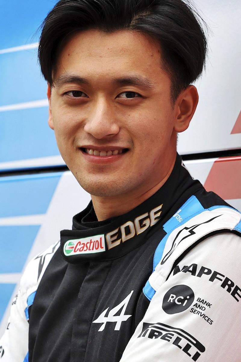 周冠宇.jpg