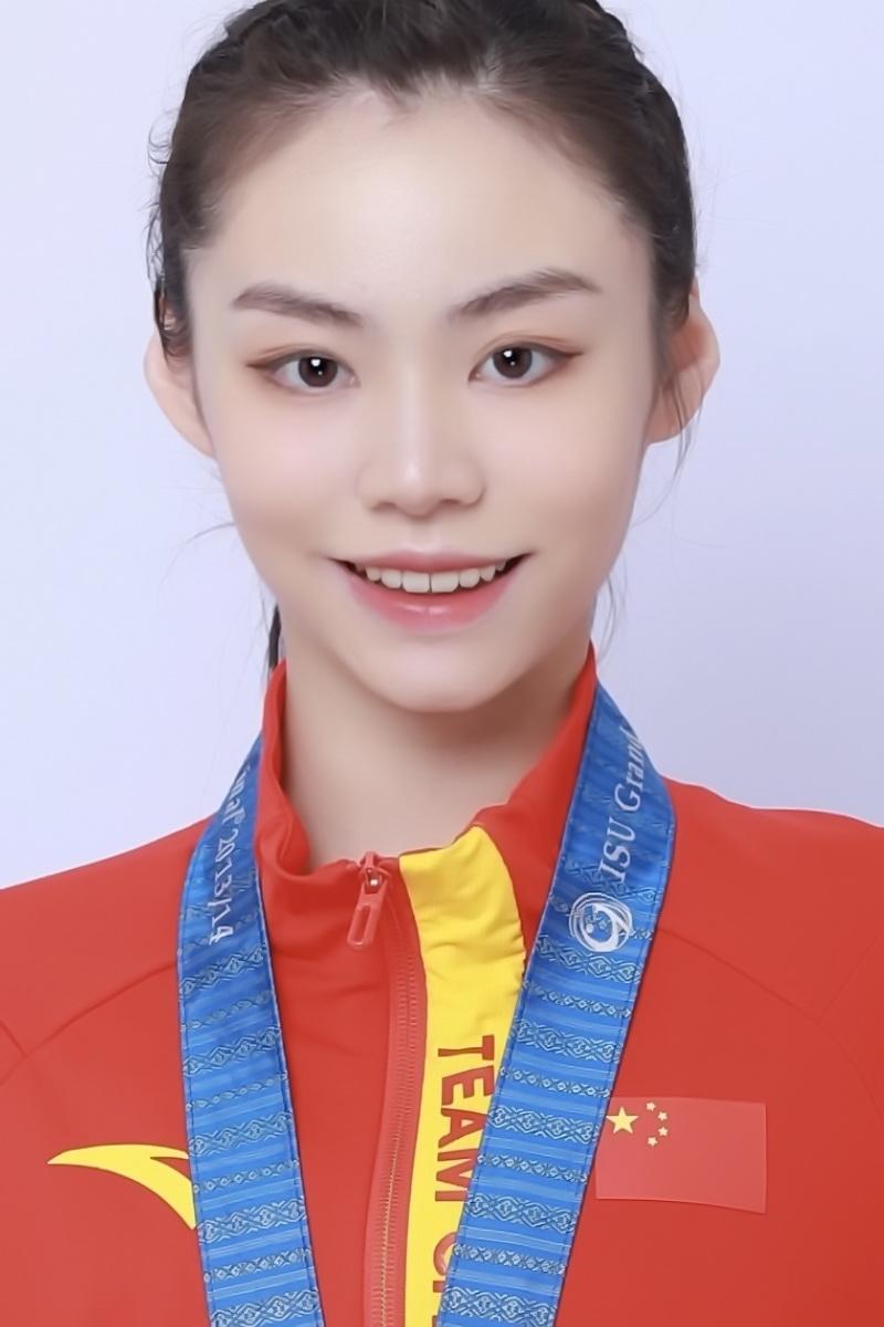 于小雨.jpg