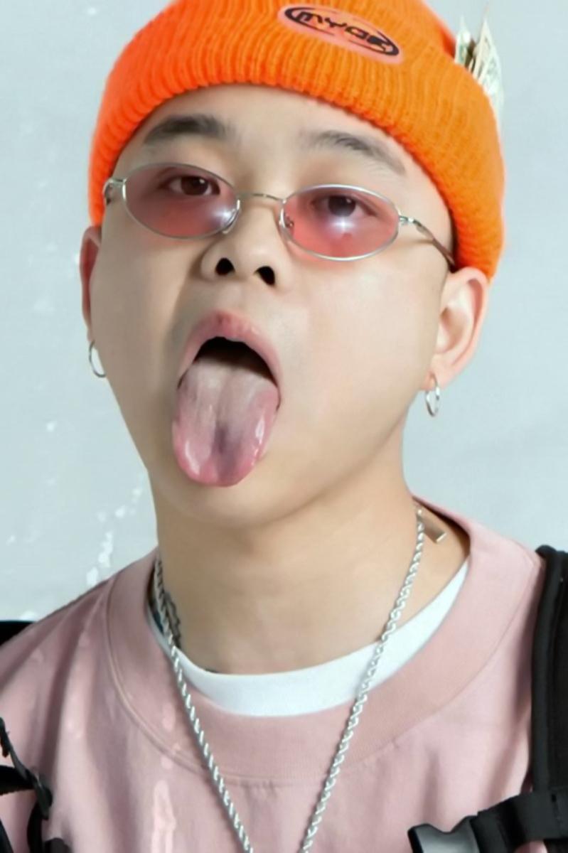 李佳隆.jpg